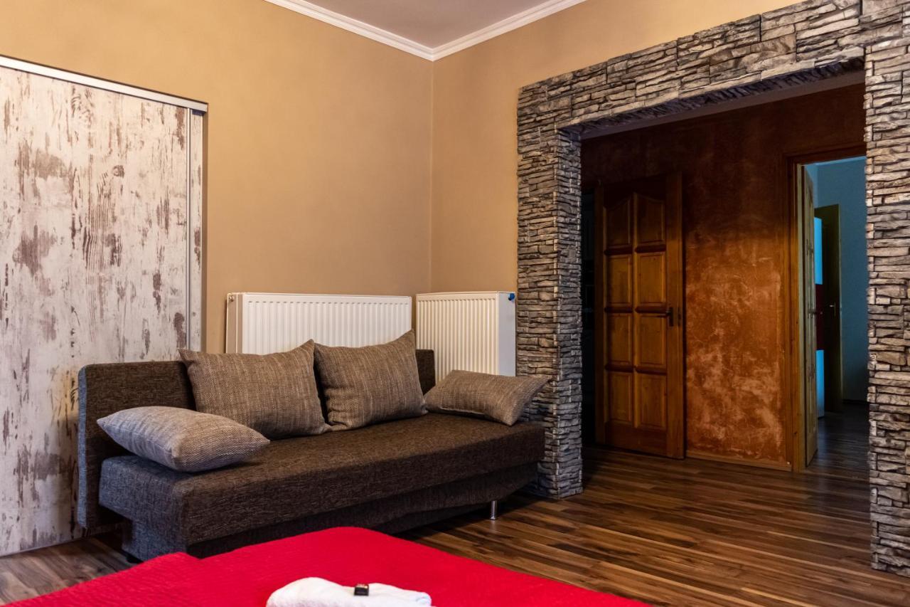 Vila Virag Vendeghaz Makó Exteriér fotografie