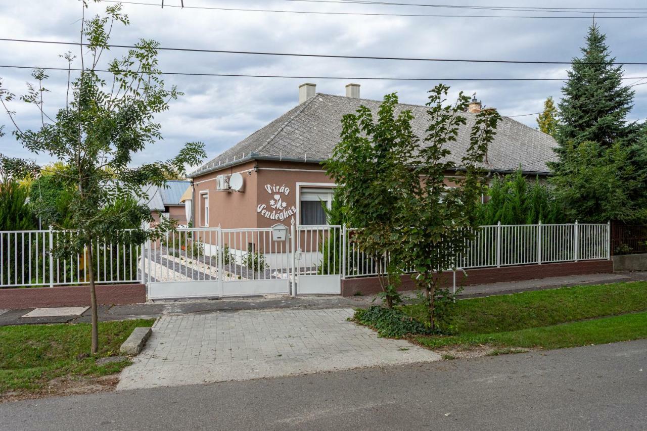Vila Virag Vendeghaz Makó Exteriér fotografie
